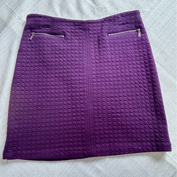Laundry By Shelli Segal Dresses & Skirts - Gorgeous textured purple skirt with front zipper pockets Size 12